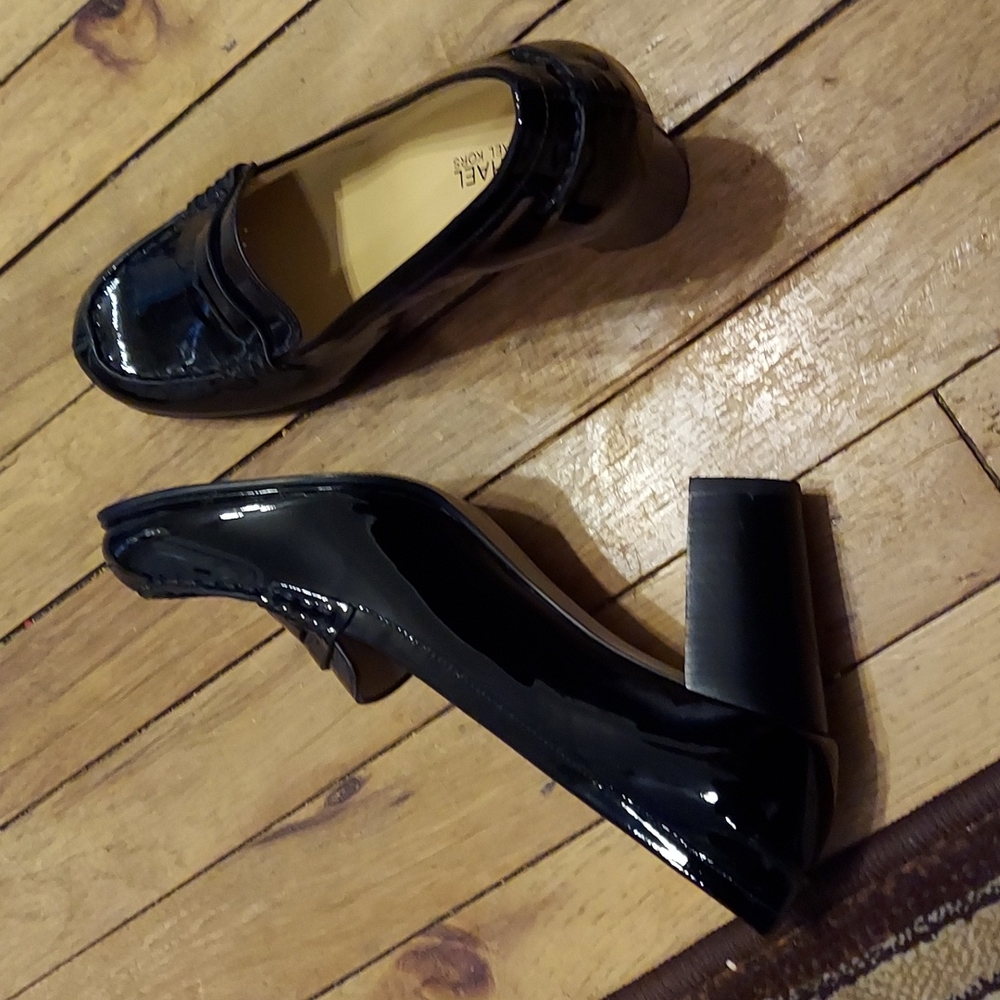 Shoes - Picture 2 of 3